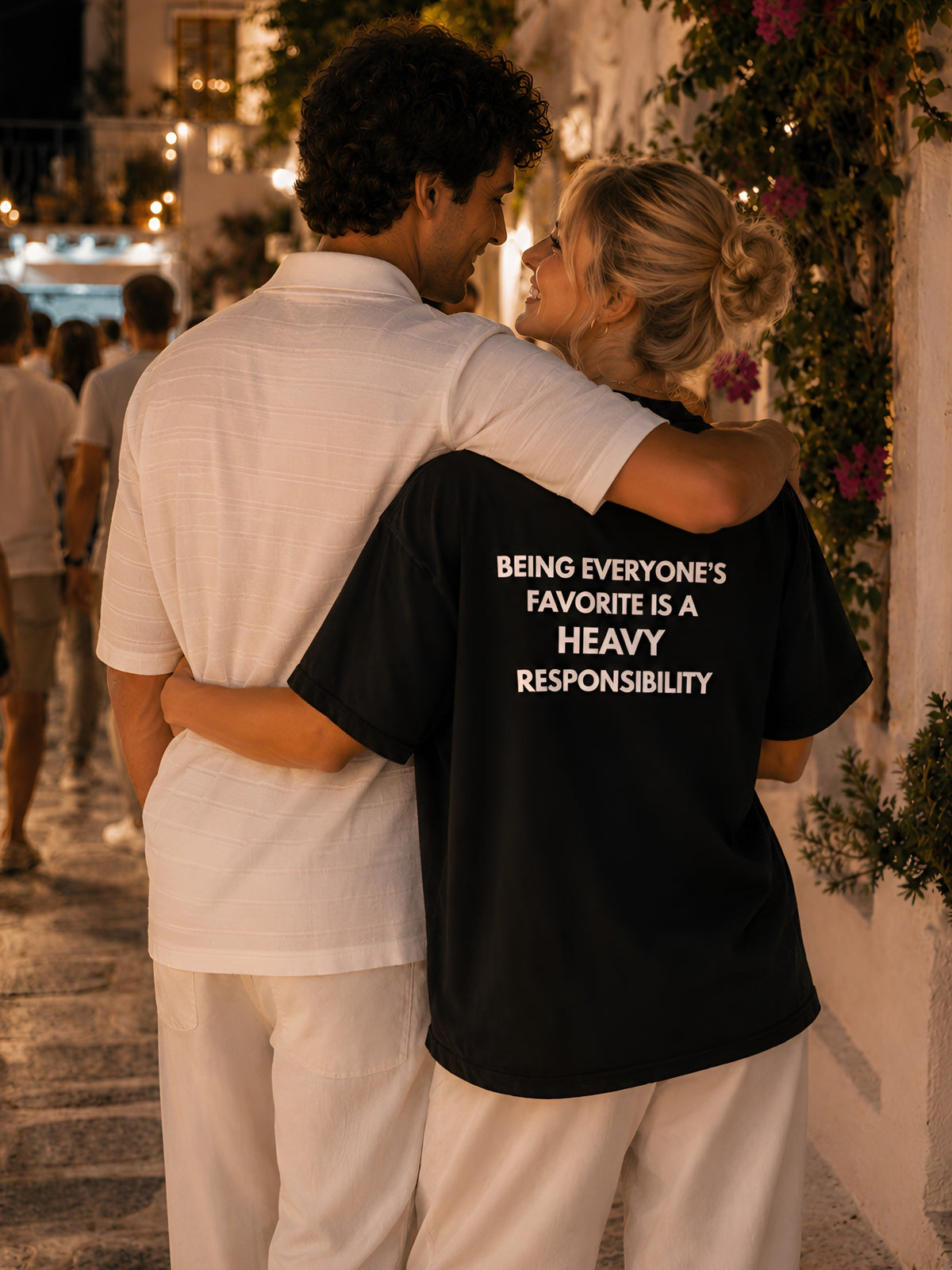 Being everyone's favorite is a heavy responsibility Oversize Unisex Tshirt